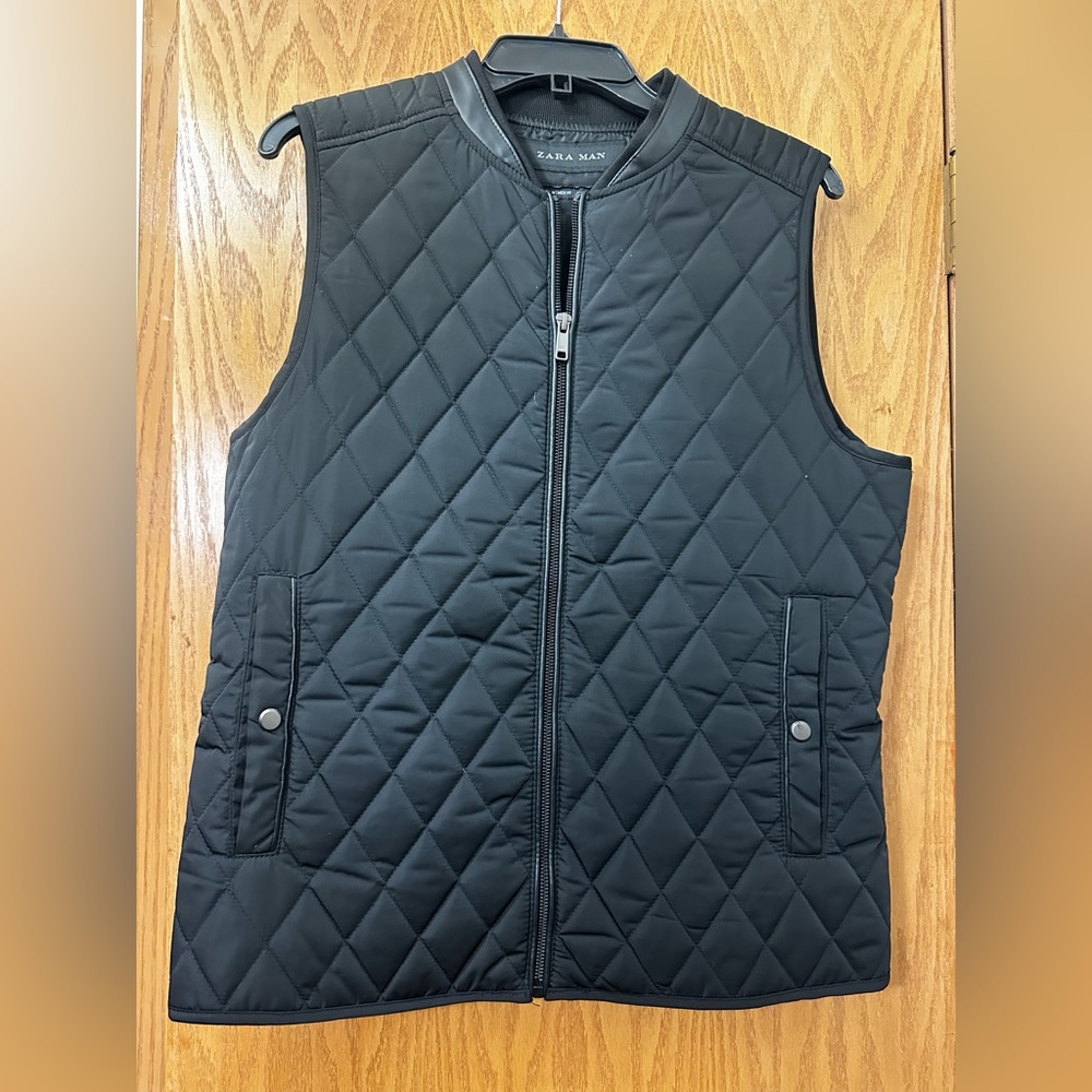 Zara Man Quilted Vest - Black